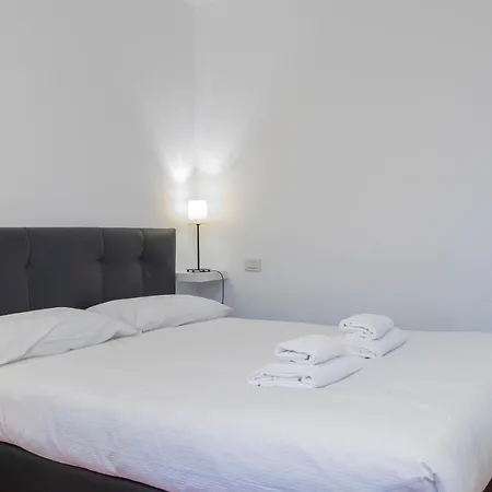 I Host Apartment - Cermenate 9 Milano Esterno foto